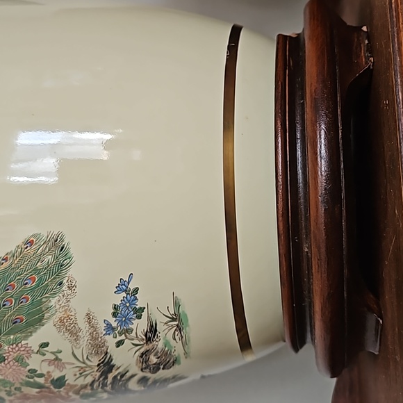 Antique Chinoiserie gold Porcelain handmade lamp - Picture 15 of 17